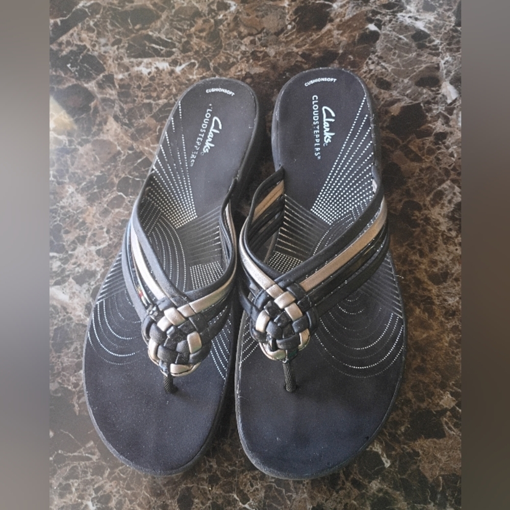 Clarks Women's Black Sandal with Metallic Bronze & Silver Straps